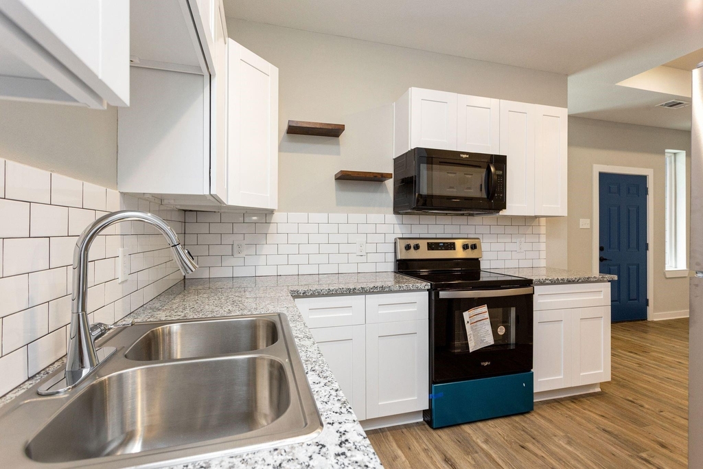 10317 Lake Road Road - Photo 9