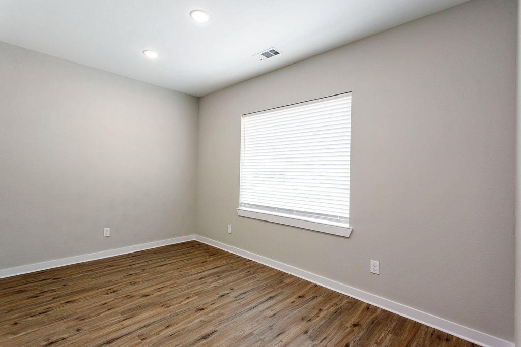 10317 Lake Road Road - Photo 10