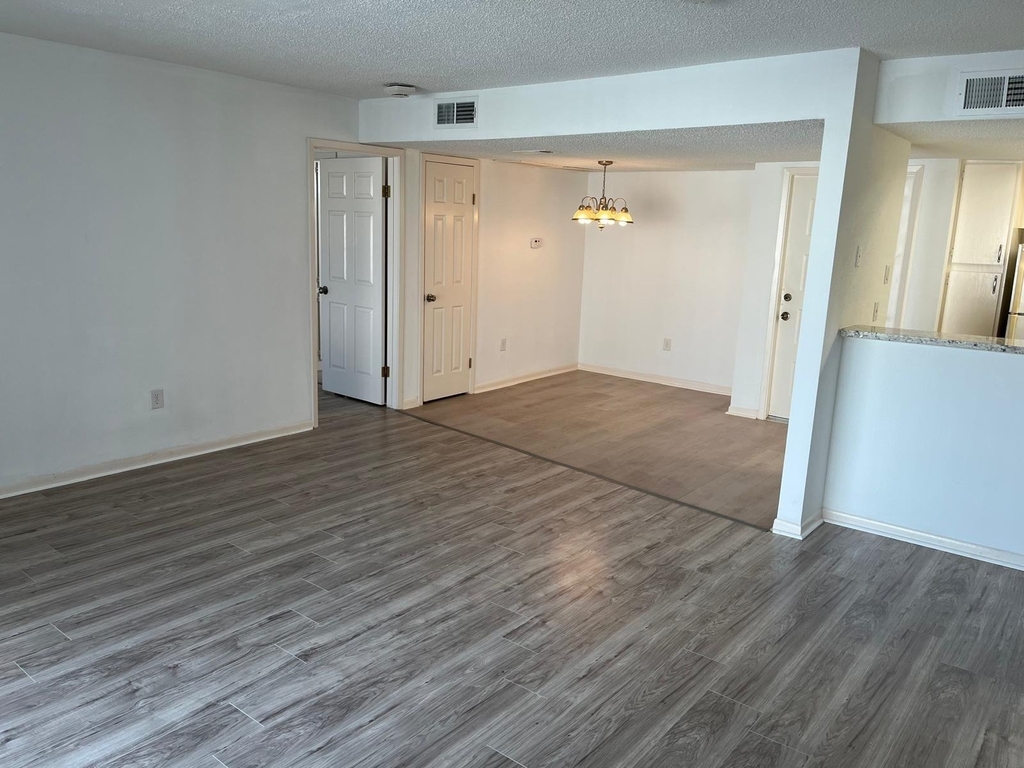 2816 S Bartell Drive - Photo 10