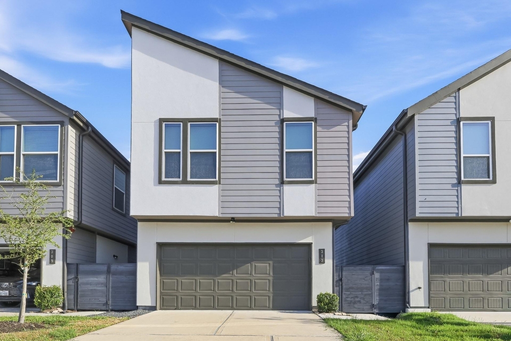 313 N Centro Circle - Photo 0