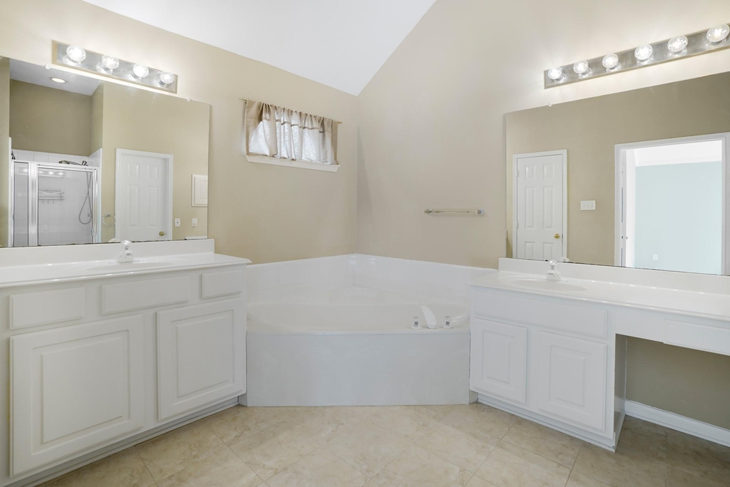 1602 Summer Rain Drive - Photo 20