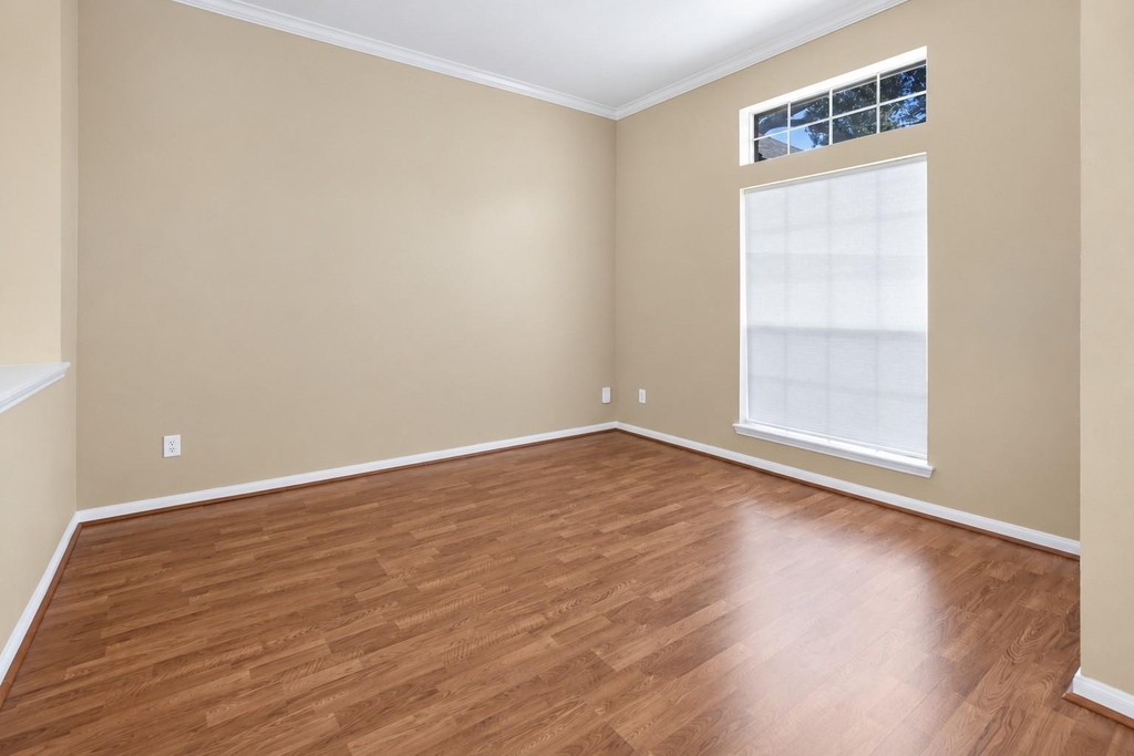 1602 Summer Rain Drive - Photo 9