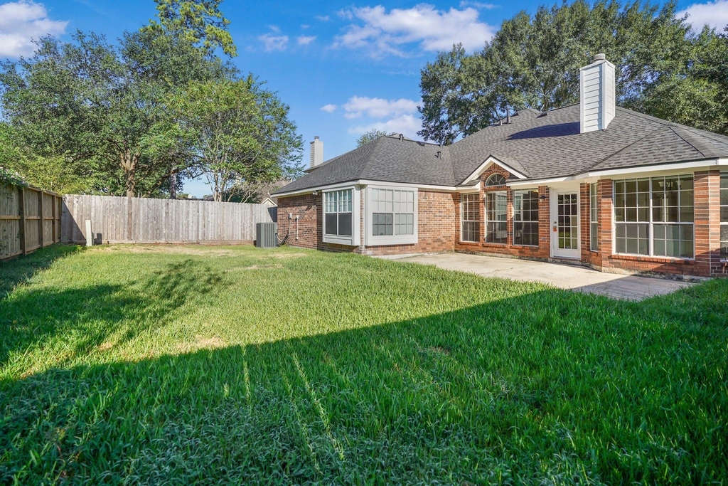 1602 Summer Rain Drive - Photo 30