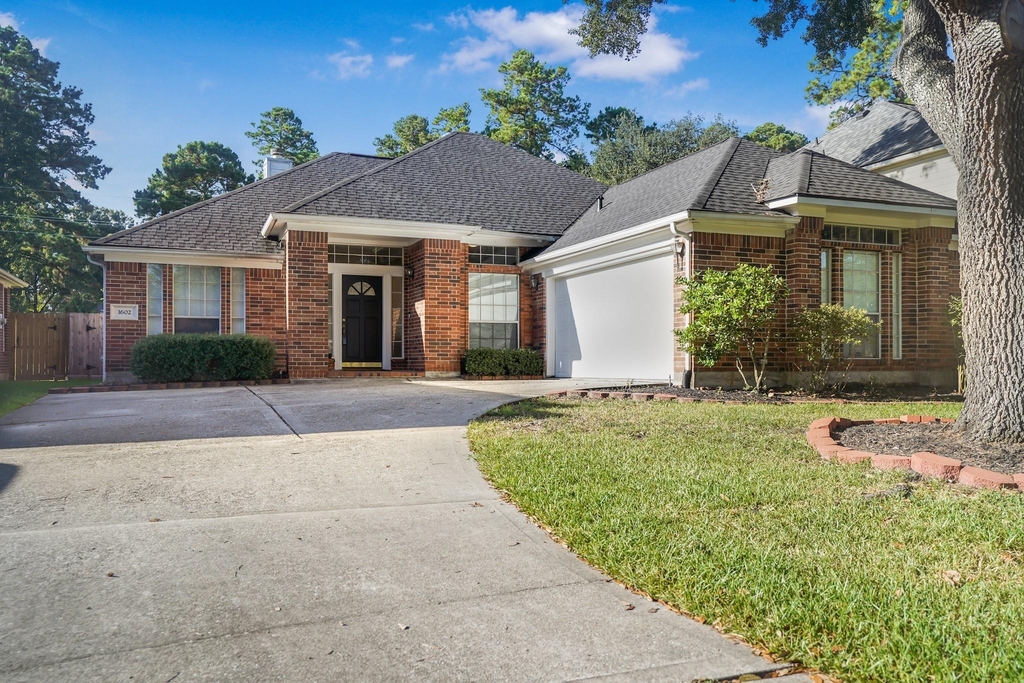 1602 Summer Rain Drive - Photo 0