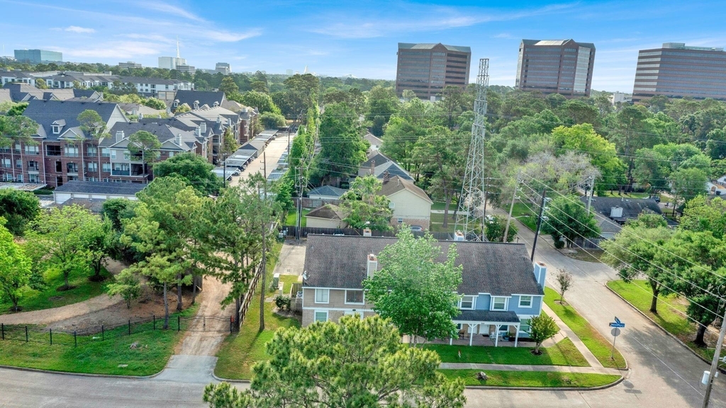 770 Memorial Mews Street - Photo 24
