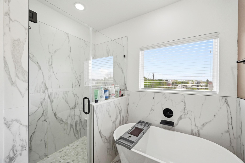 2502 Tuam Street - Photo 22