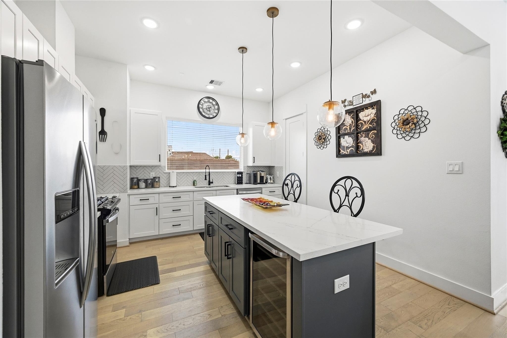 2502 Tuam Street - Photo 9