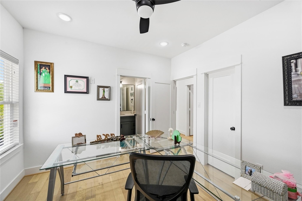 2502 Tuam Street - Photo 26