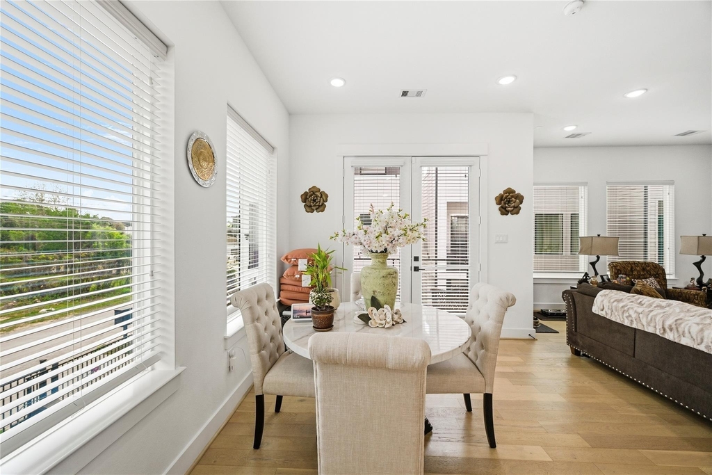 2502 Tuam Street - Photo 14