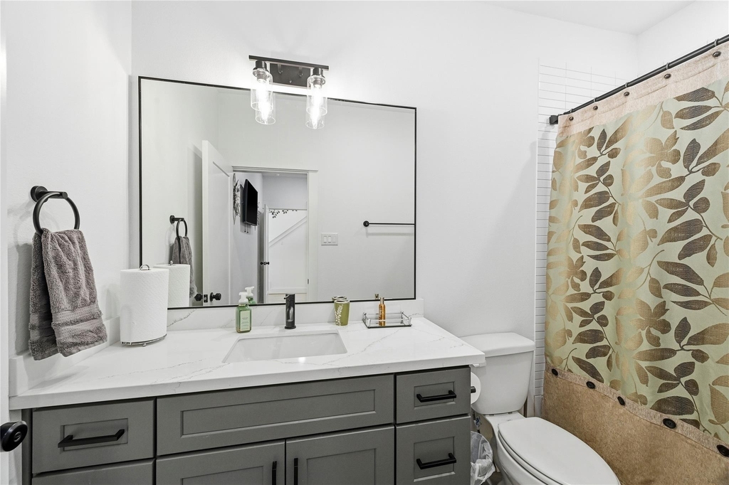 2502 Tuam Street - Photo 8