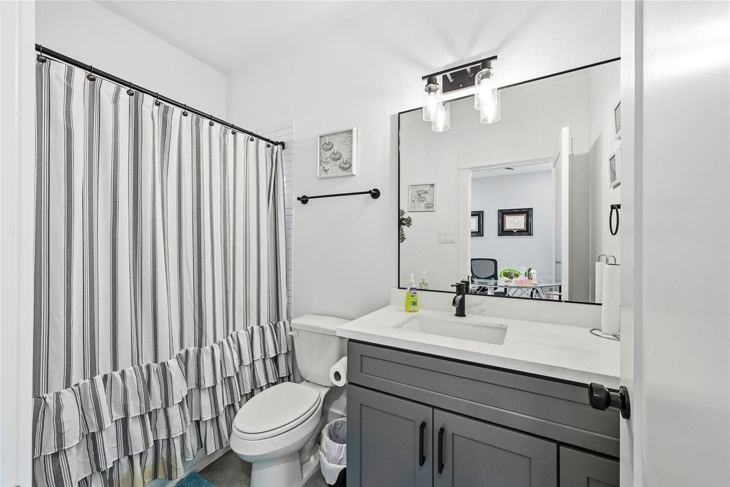 2502 Tuam Street - Photo 27