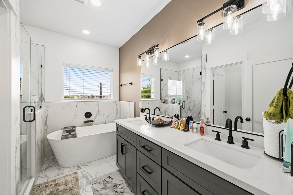 2502 Tuam Street - Photo 23