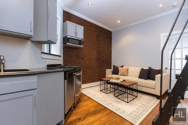 East 23 Street - Photo 1