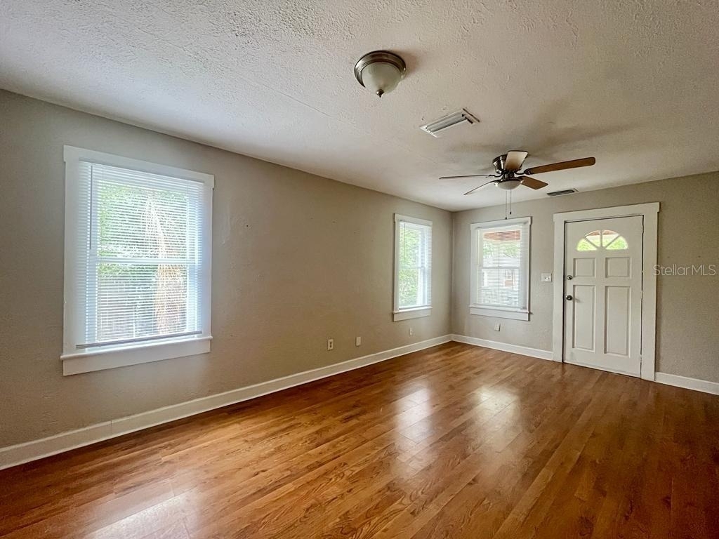 10106 N Arden Avenue - Photo 1
