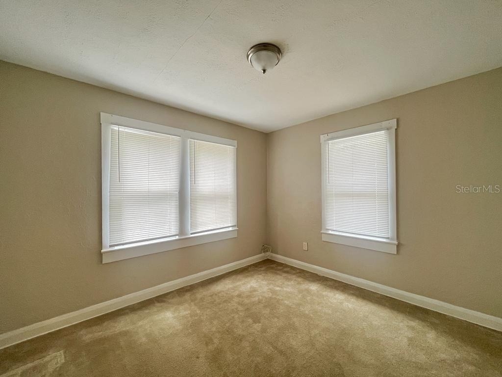 10106 N Arden Avenue - Photo 3
