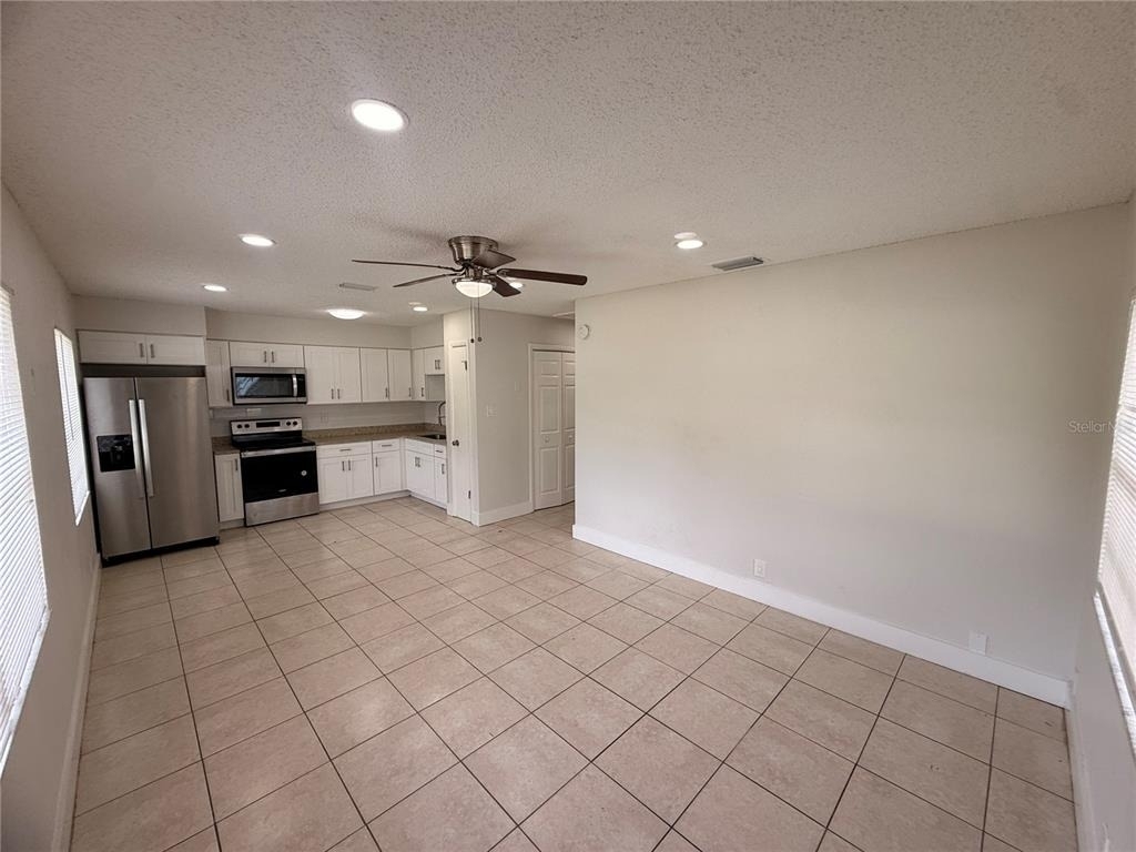 10123 N 11th Street - Photo 2