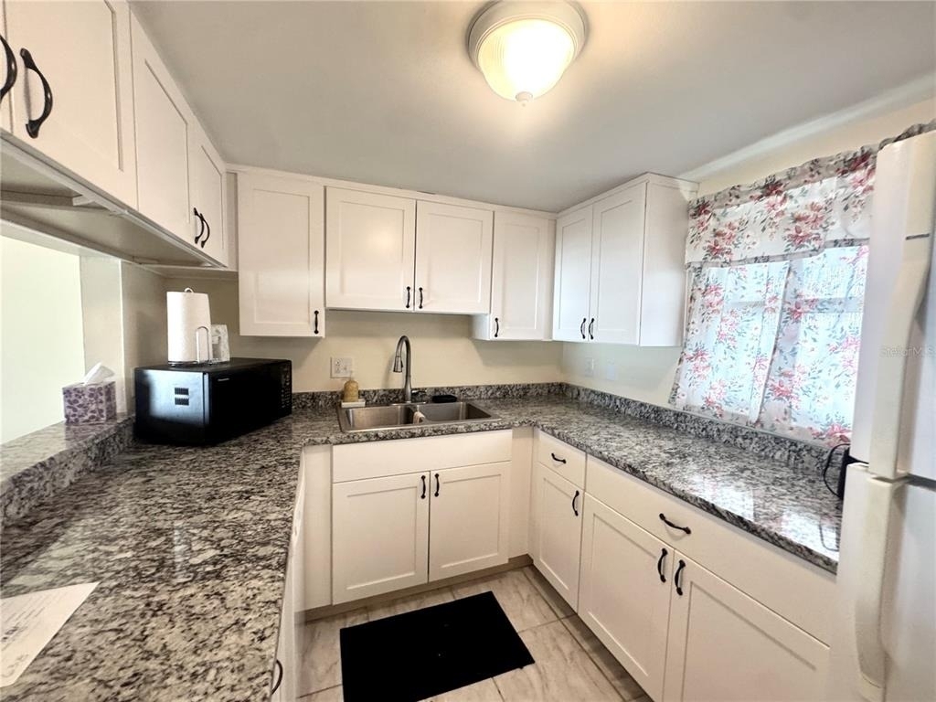 7701 Starkey Road - Photo 0