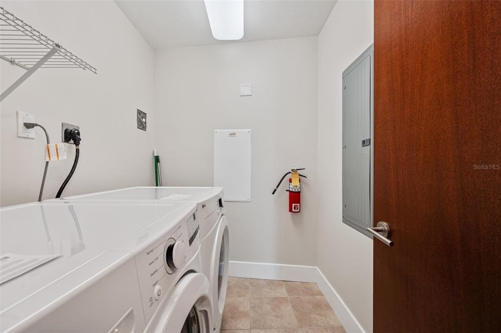 912 Channelside Drive - Photo 34