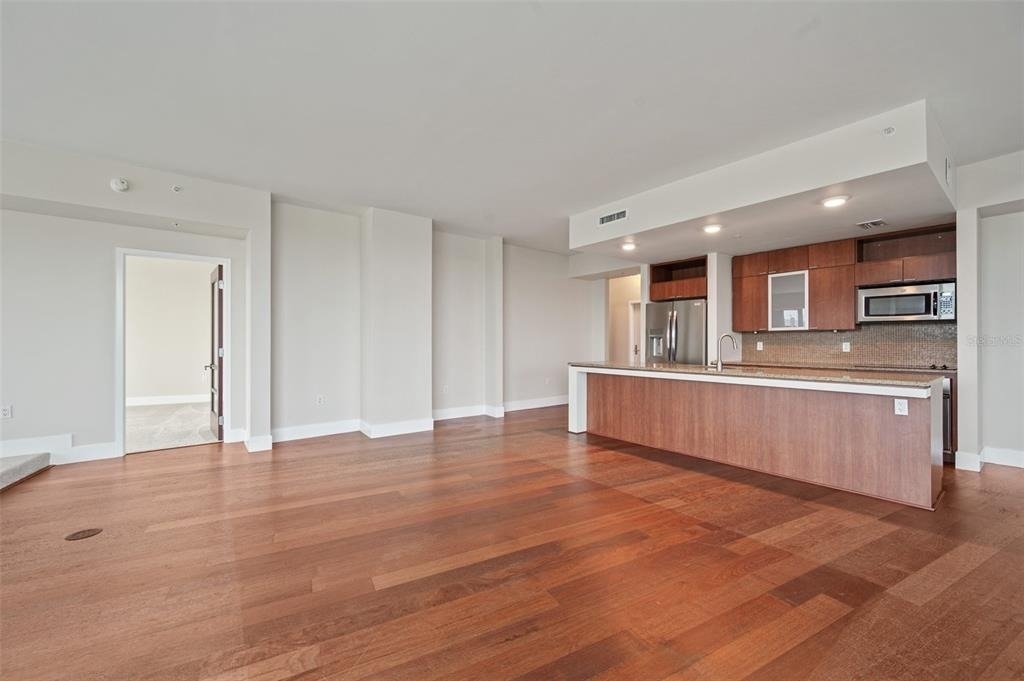 912 Channelside Drive - Photo 1