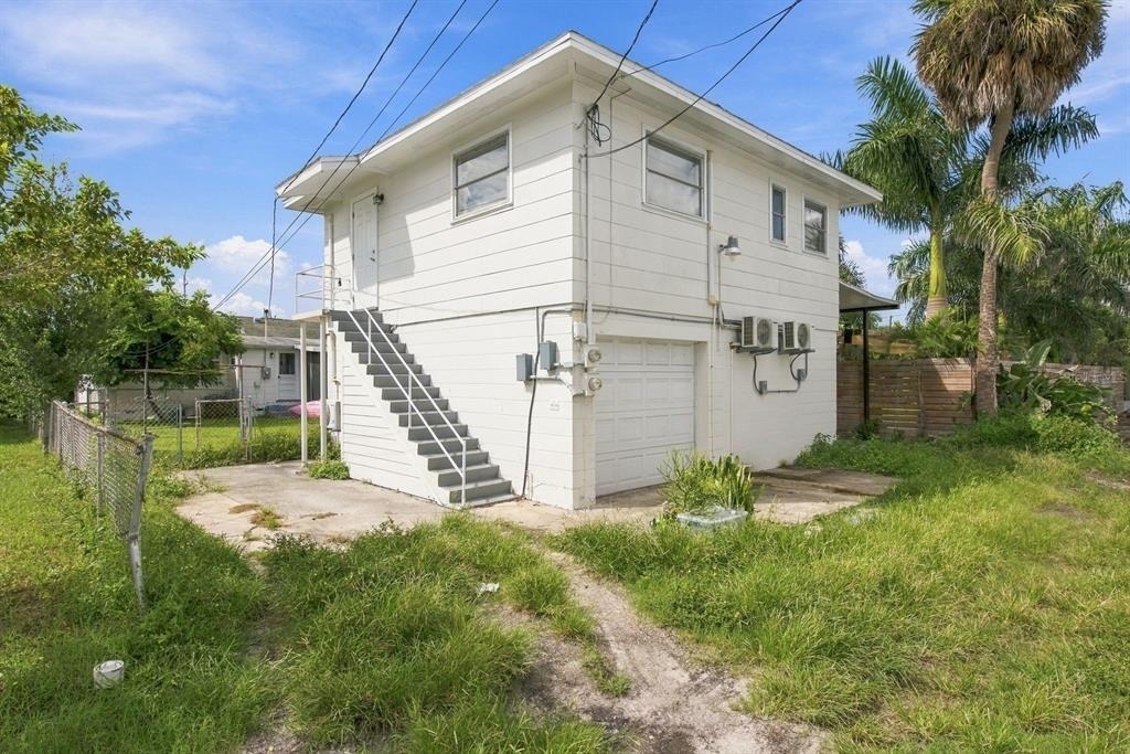 2837 18th Avenue N - Photo 1