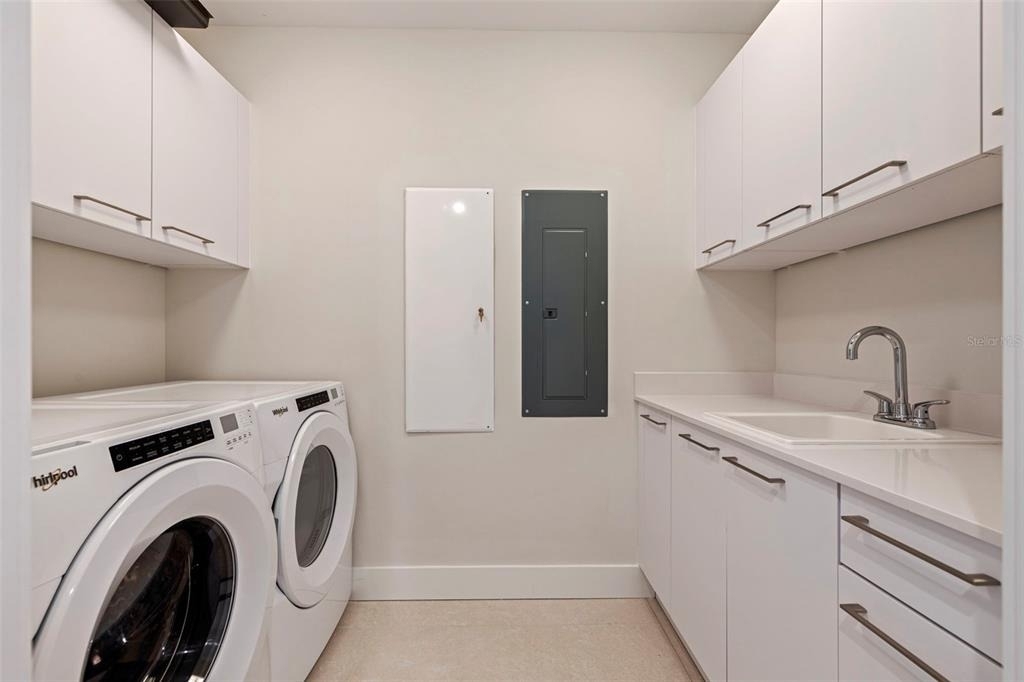 275 1st Avenue S - Photo 84