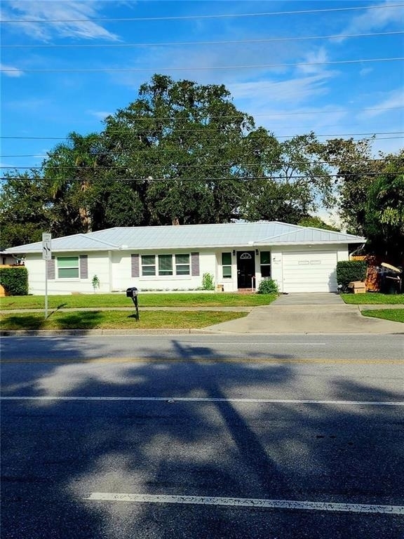 305 N Hercules Avenue - Photo 0