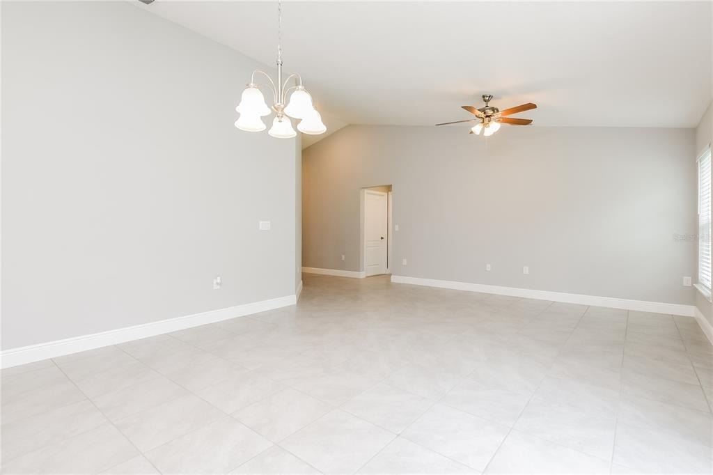 522 Bristol Circle - Photo 5