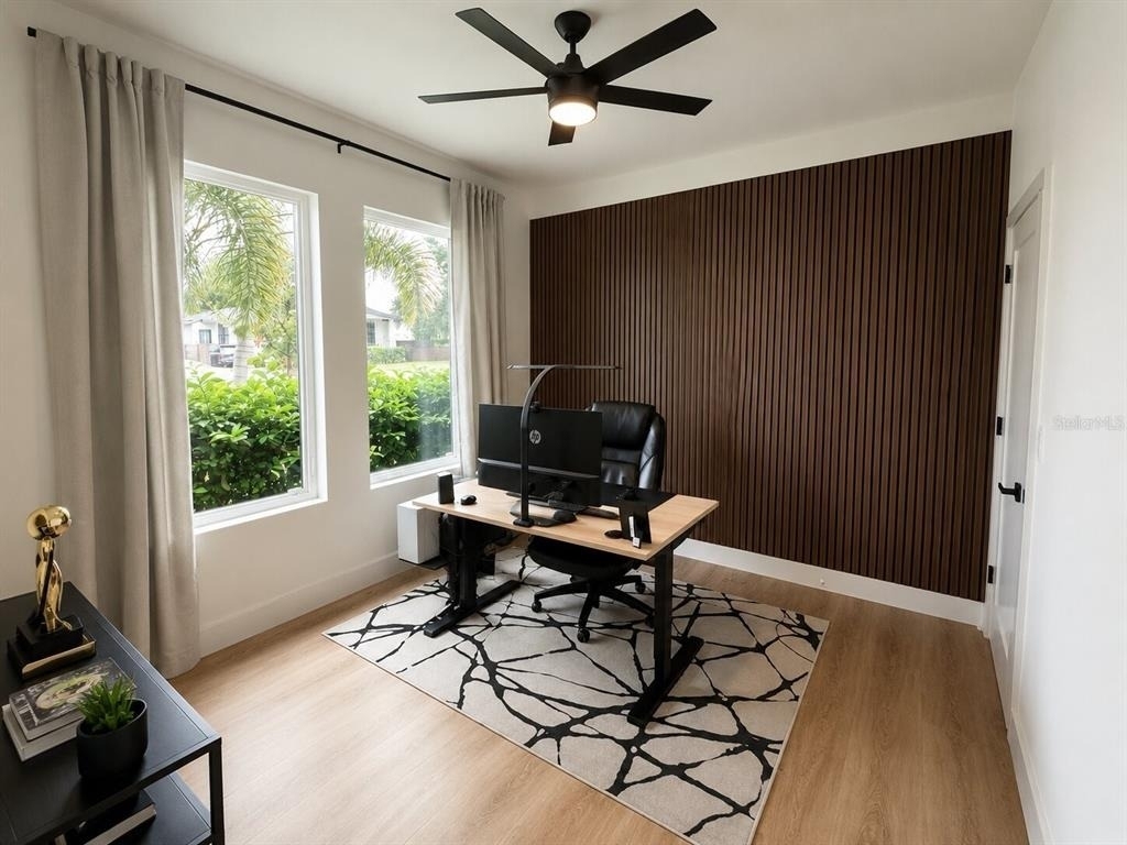 412 W Amelia Avenue - Photo 4