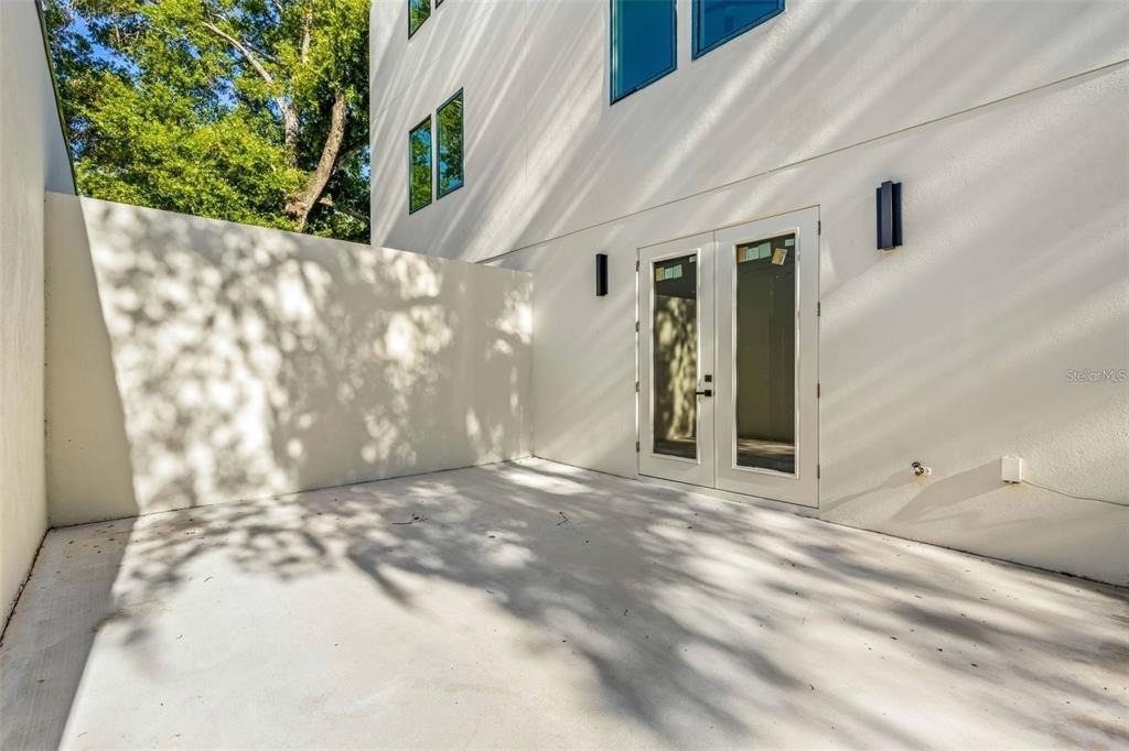 412 W Amelia Avenue - Photo 28