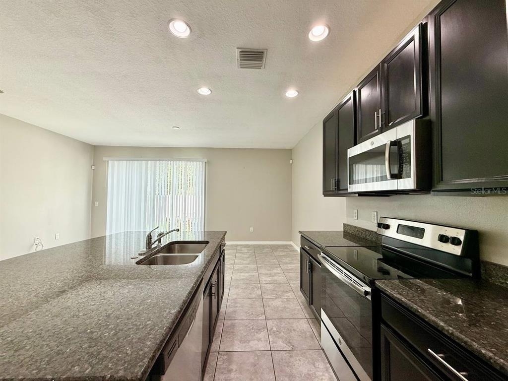 7123 Summer Holly Place - Photo 5