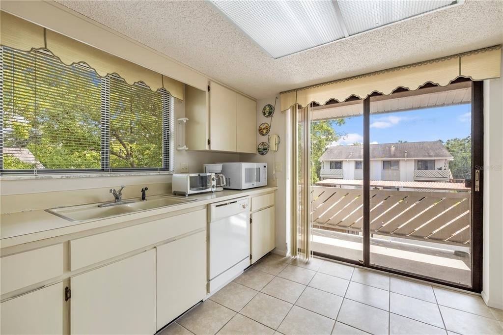 8023 Feather Court - Photo 5