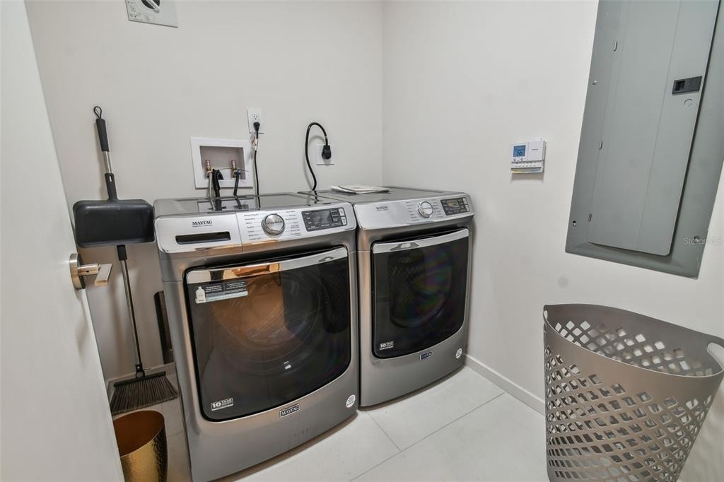 1020 Sunset Point Road - Photo 23
