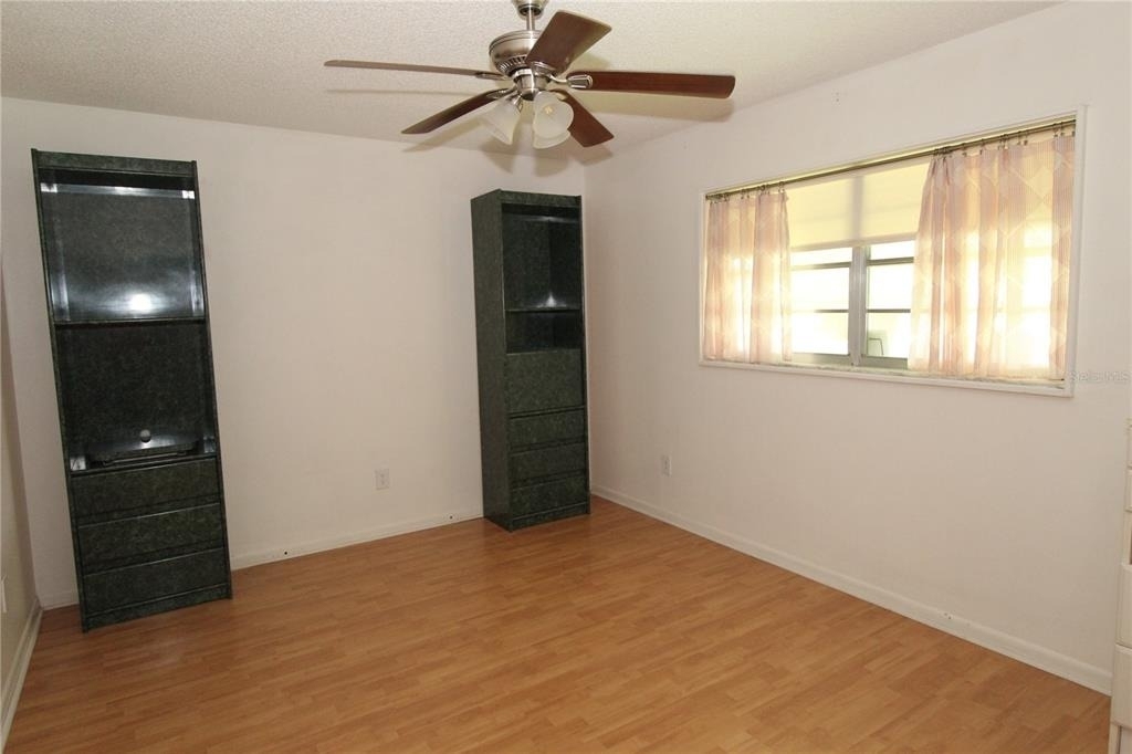 707 Huxley Place - Photo 14