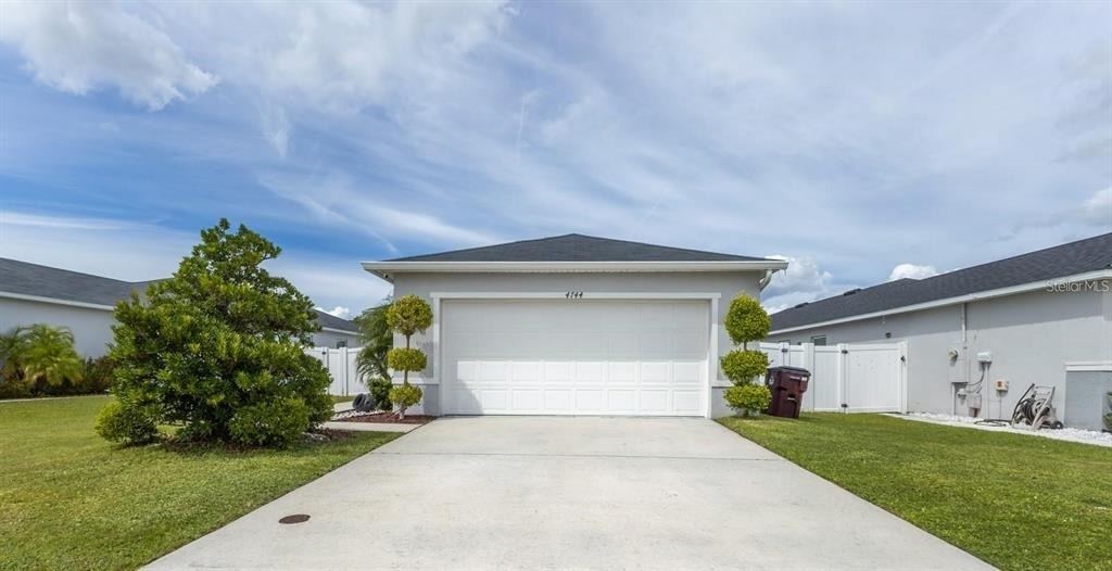 4744 Glencrest Loop - Photo 0