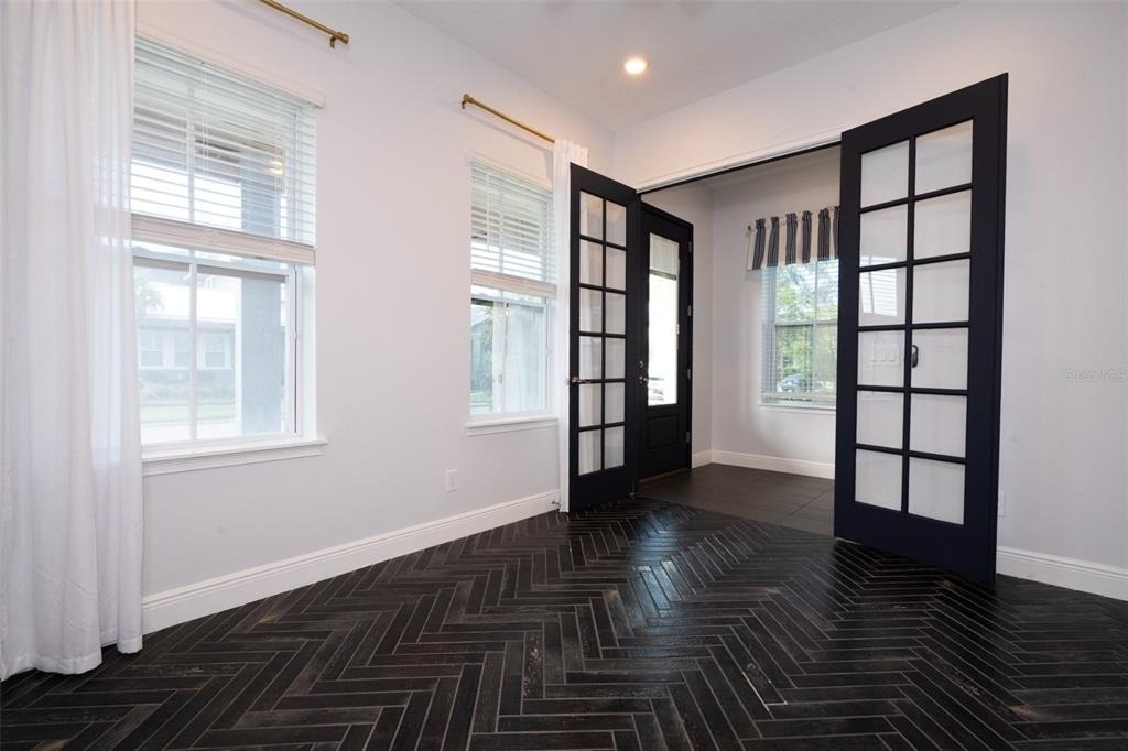 6665 Bridgman Street - Photo 3