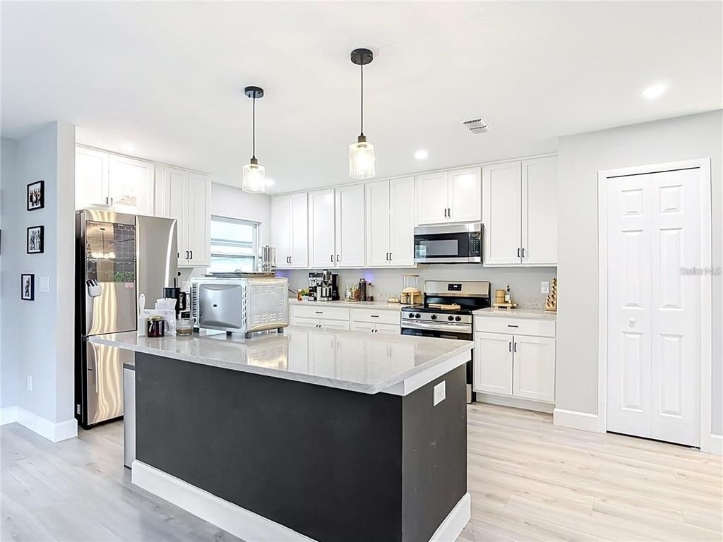 8676 Hillside Drive - Photo 13