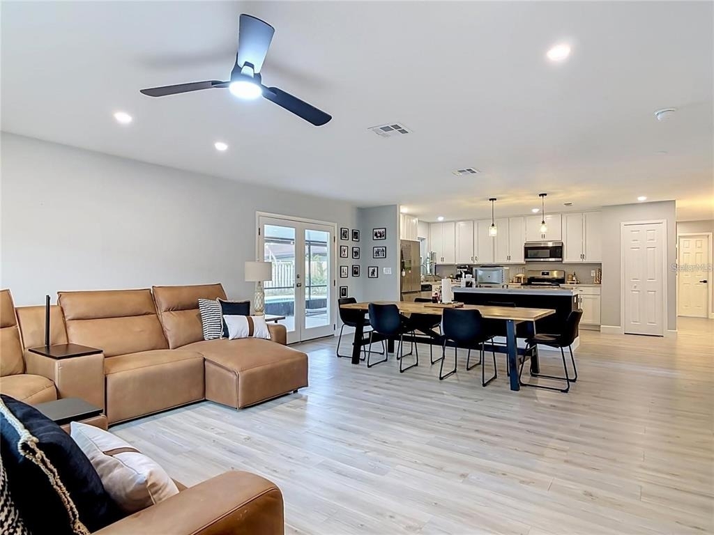 8676 Hillside Drive - Photo 11