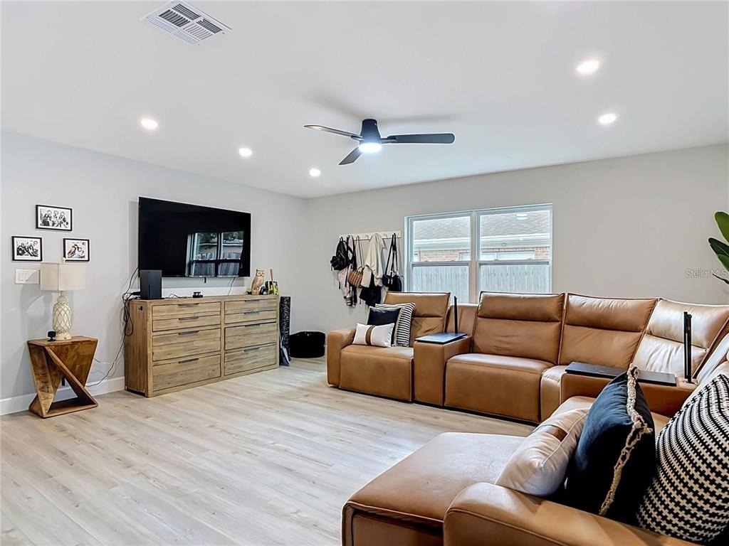 8676 Hillside Drive - Photo 9
