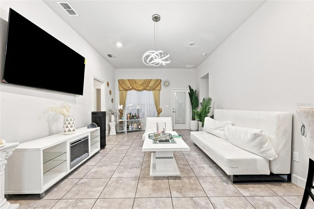 2302 Friendly Confines Loop - Photo 5