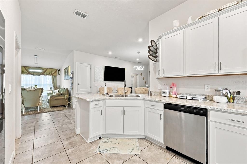 2302 Friendly Confines Loop - Photo 7