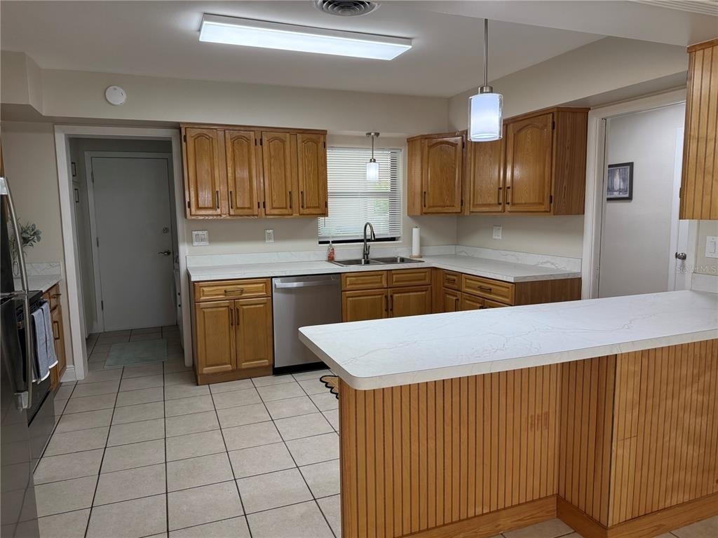 2809 W Fairbanks Avenue - Photo 4