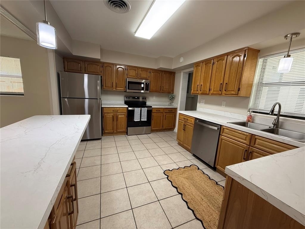 2809 W Fairbanks Avenue - Photo 5