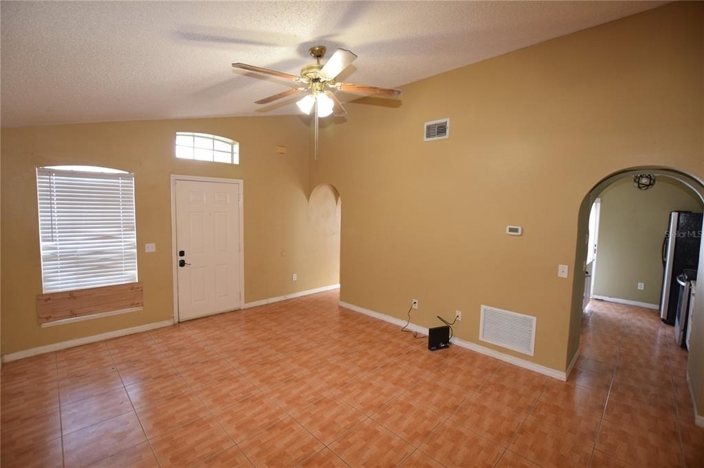 2216 Phonecia Court - Photo 3