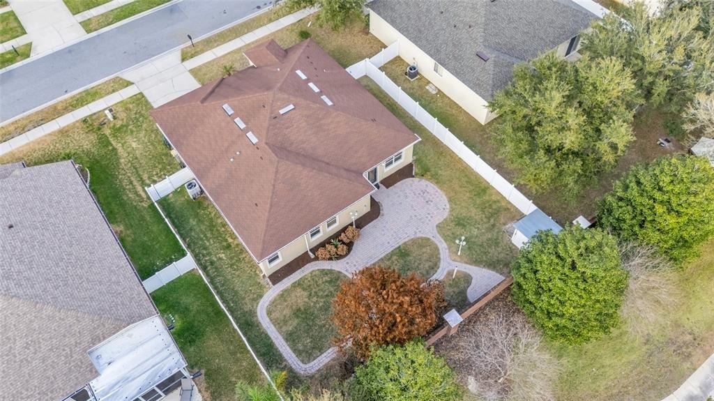 10354 Stratford Pointe Avenue - Photo 32