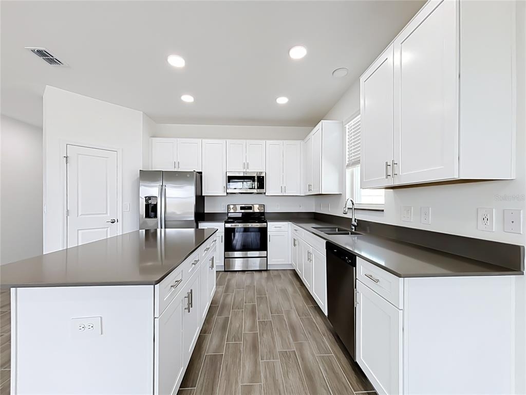 643 Grove Street - Photo 11