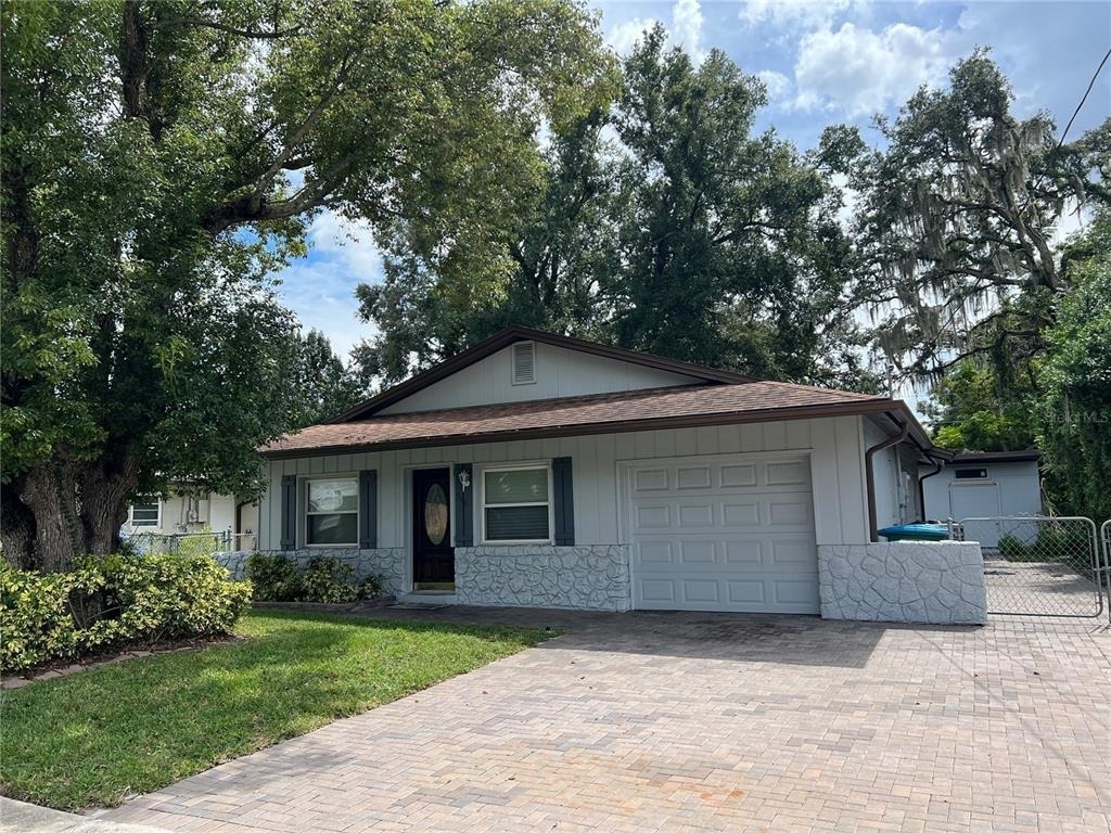 548 E Church Avenue - Photo 0