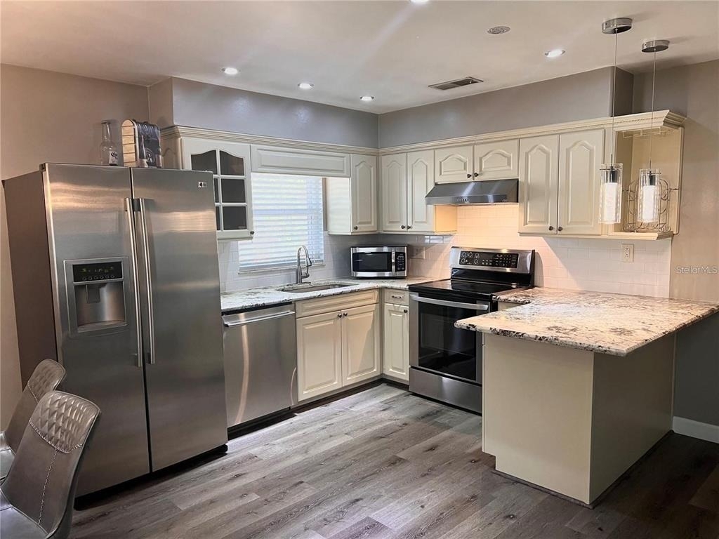 548 E Church Avenue - Photo 3
