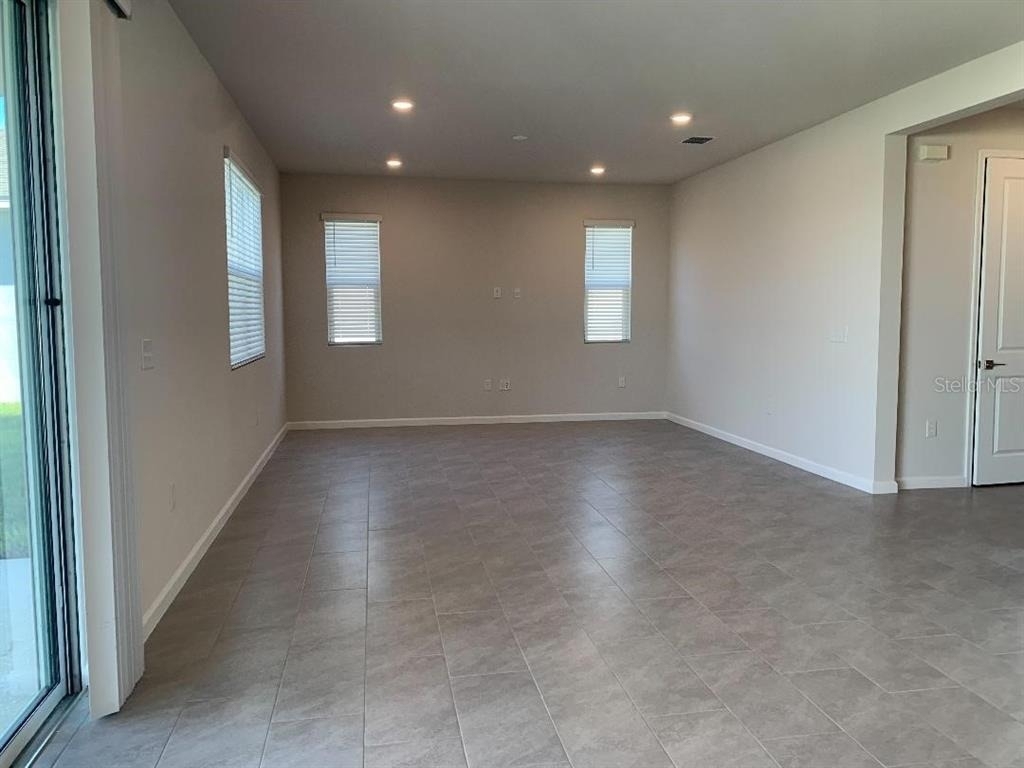 1064 Sugarwood Street - Photo 3