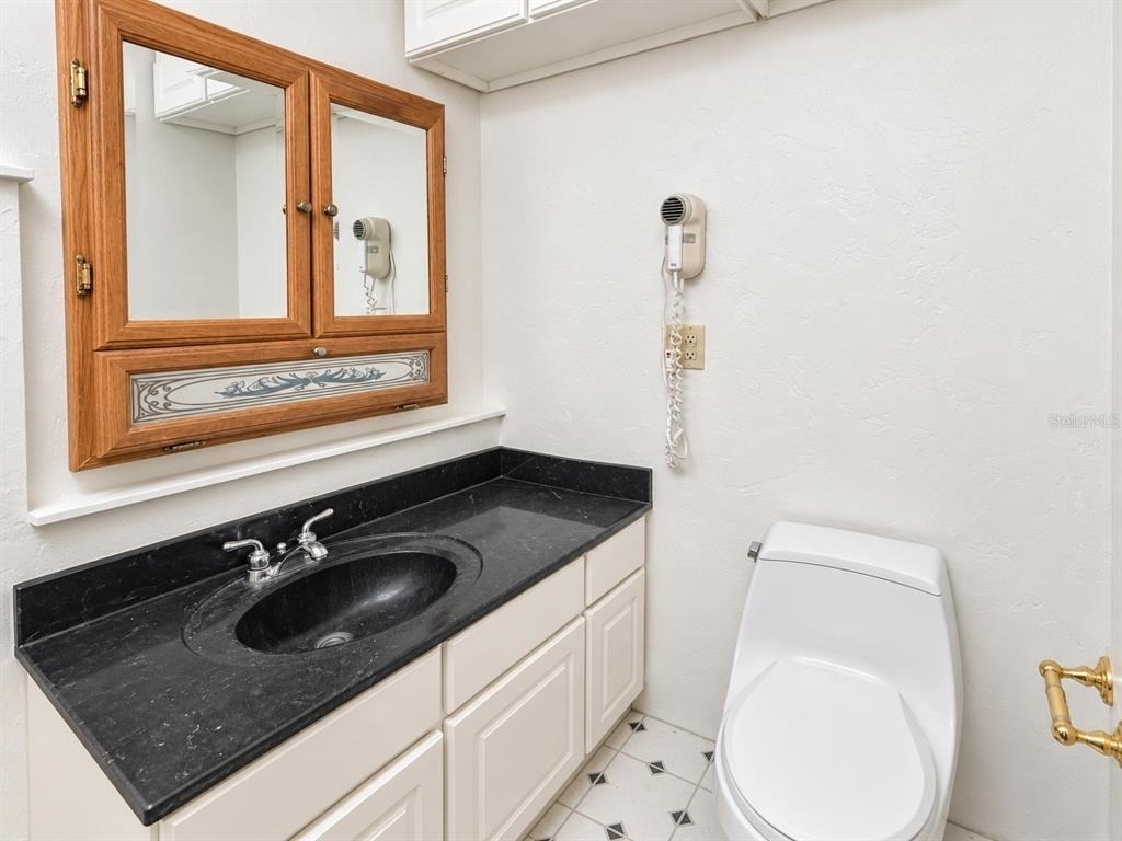 2616 Sw 31st Place - Photo 4