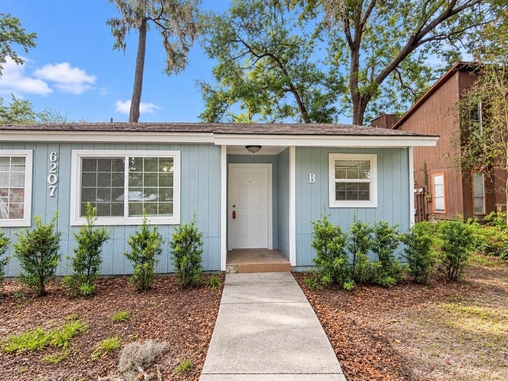 6207 Sw 11th Place - Photo 0